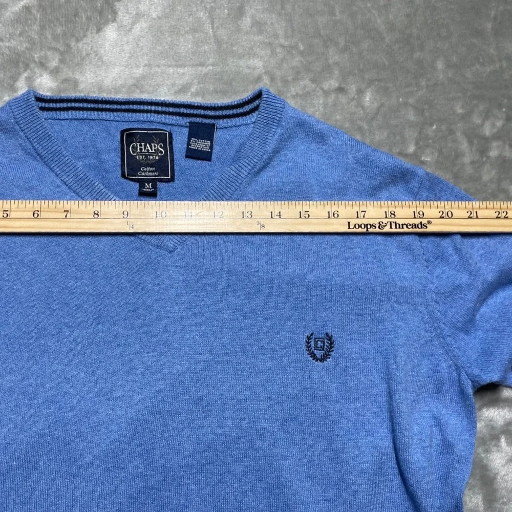 Chaps Mens V-Neck Sweater Light Blue Cotton Cashmere‎ Blend Logo Size M C42661